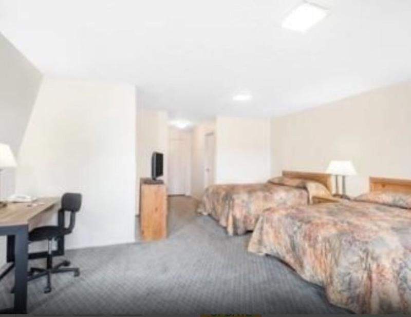 Travelodge By Wyndham New Philadelphia Buitenkant foto